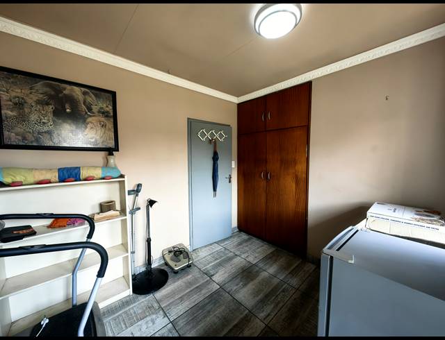 3 BEDROOM FREEHOLD FOR SALE IN VERWOERDPARK